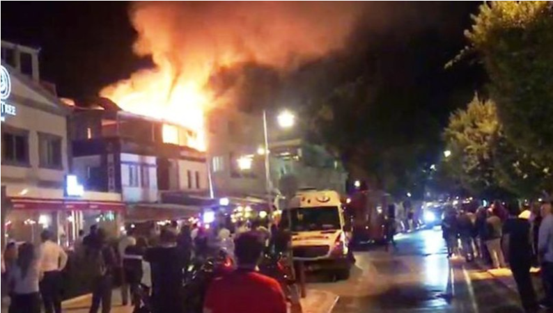Bodrum'da butik otelde yangın paniği
